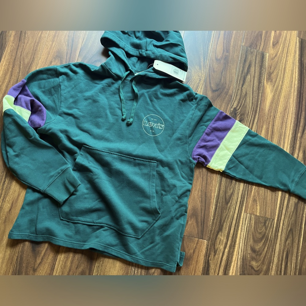 Levi’s Hoodie Men’s size small Unisex